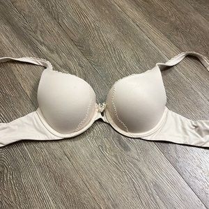 Victoria’s Secret bra